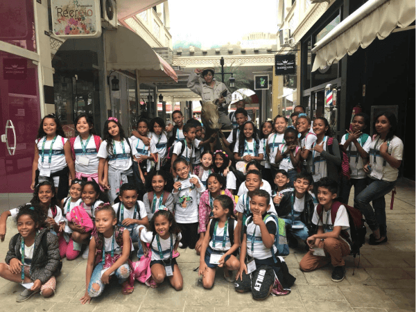 4O Projeto Escola no Barra World